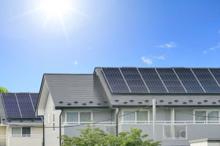 ＦＩＴ切れ太陽光、余剰買い取りで火ぶた。蓄電池ビジネス視野に｜電気新聞