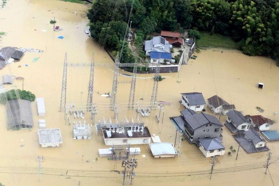 浸水した沼田西変電所(広島県三原市。7日昼ごろ、中国電力提供)