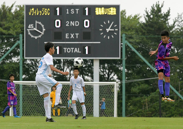 ２８日には営業再開を祝し、地元中学生による記念試合が行われた。震災が発生した午後２時４６分で止まっていた時計が、キックオフとともに動き出した