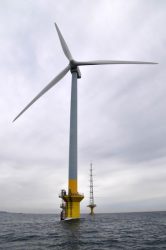 東電HDの銚子沖にある洋上風力発電設備。１月から商用運転を開始した