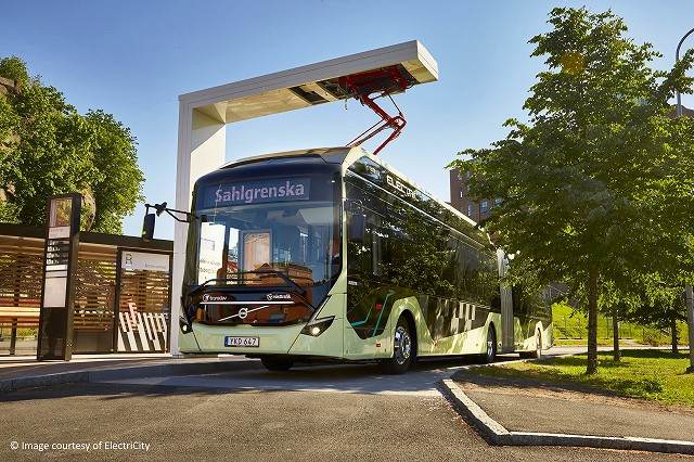 スウェーデンの３都市に導入する電気バスと充電ステーションのイメージ図