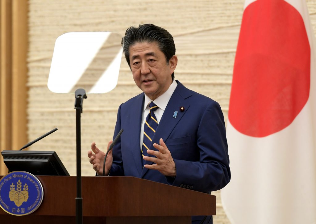 新型コロナウイルスの感染拡大を受け、安倍晋三首相は４月７日、東京都など７都府県を対象に緊急事態宣言を発令した