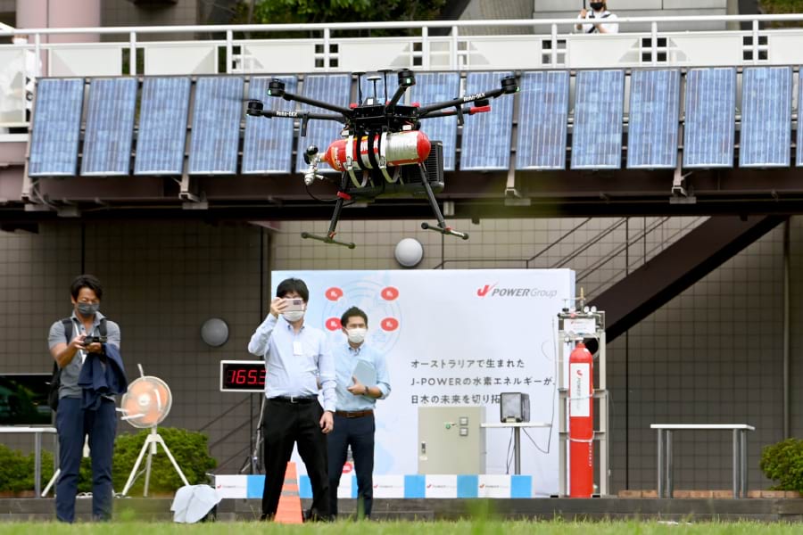 豪の褐炭からつくった水素、日本に初上陸。Jパワーがドローンデモ飛行