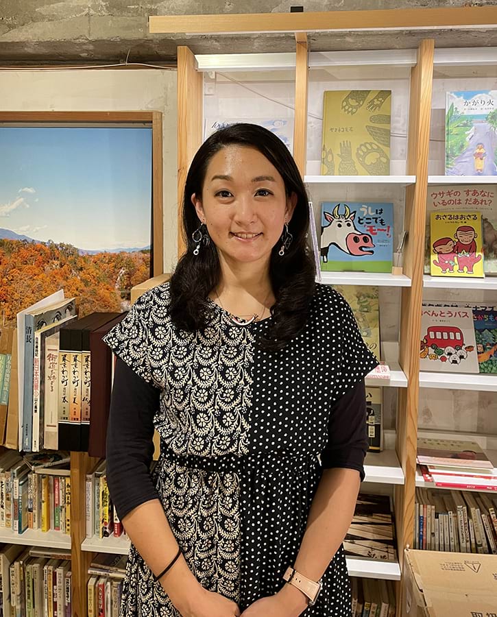 電線をアクセサリーに。作家が込めた思いとは｜電気新聞