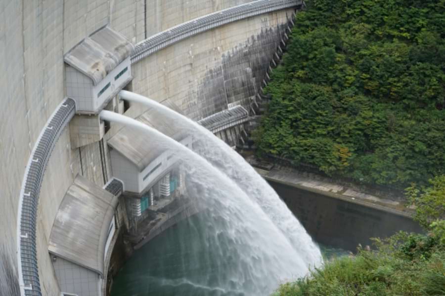 国交省、ダムの事前放流に関する協定を各地で締結。洪水対策で｜電気新聞