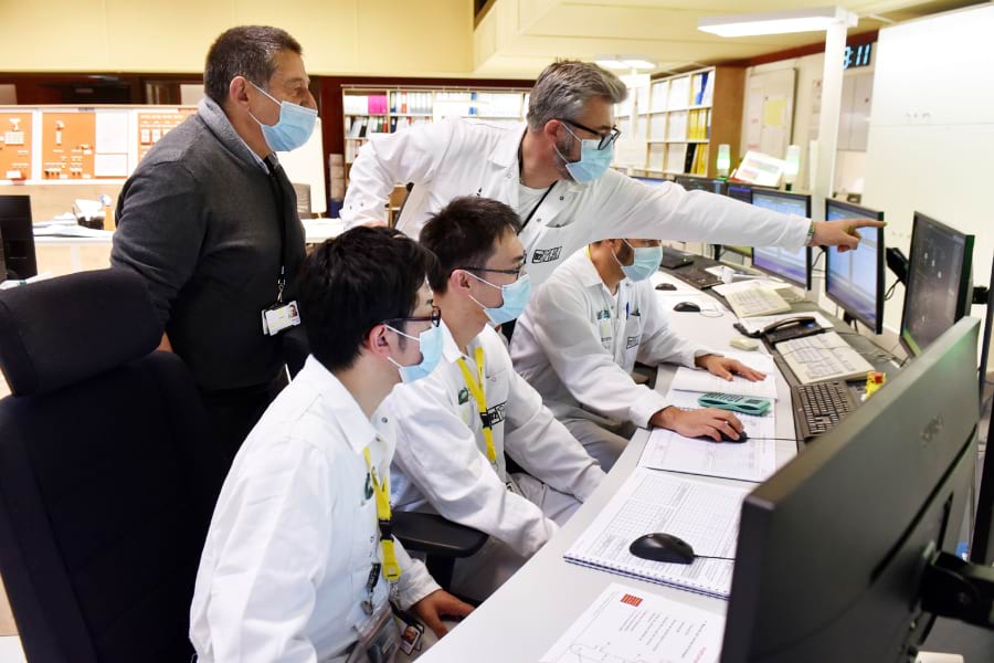 原燃、再処理工場の竣工控えフランスへ運転員派遣｜電気新聞