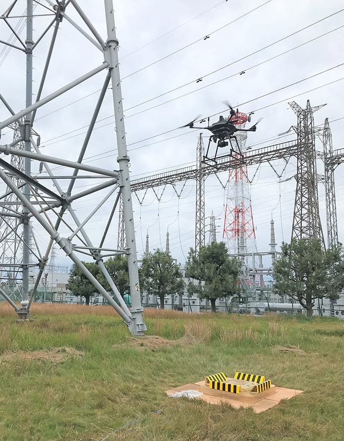 ドローンの無線自動充電、２方式で開発進む｜電気新聞