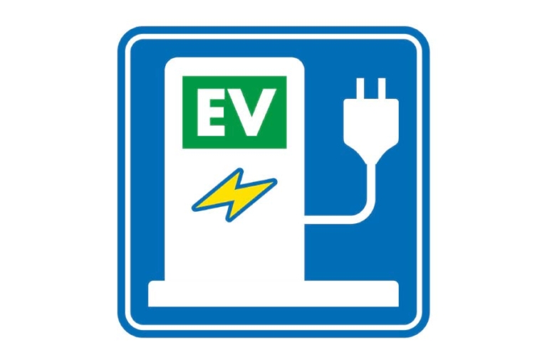 ＥＶ充電高速化へ、出力向上を求める声｜電気新聞