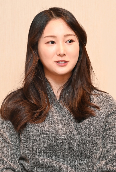 牧之内　芽衣氏