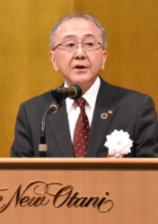 泊発電所の早期再稼働に向けて協力を要請した藤井・北海道支部会長