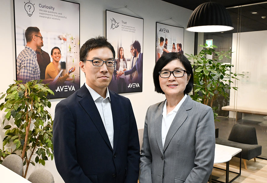 萩原輝彰氏とアン・ムーア氏