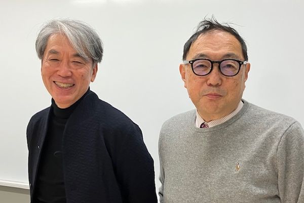 橋爪紳也氏（左。大阪公立大学特別教授、都市と電化研究会代表）と西村陽氏（大阪大学招聘教授）