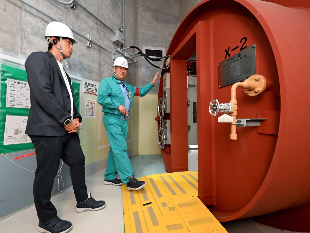 格納容器への入り口｜和田毅さん、島根原子力発電所を視察