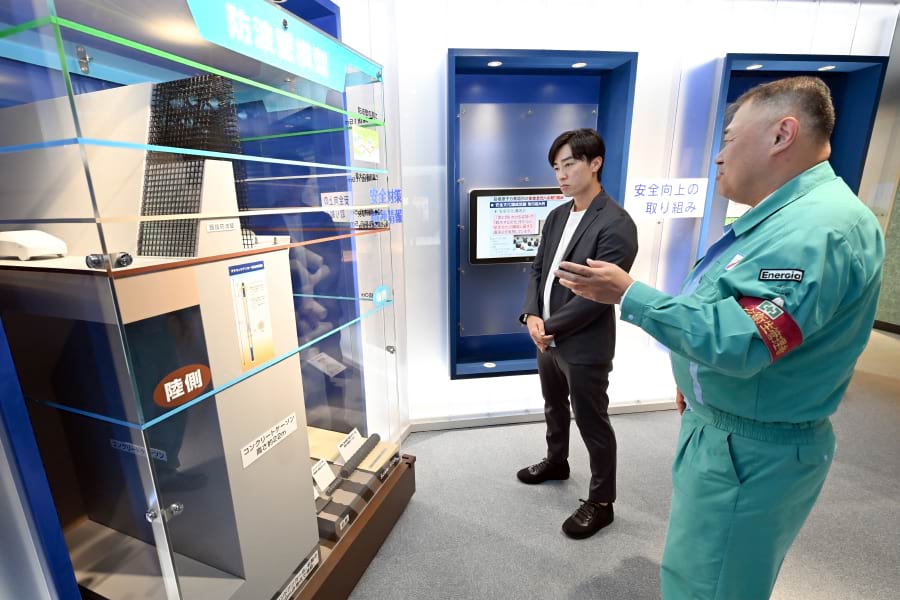 発電所の安全対策についても説明を受けた｜和田毅さん、島根原子力発電所を視察